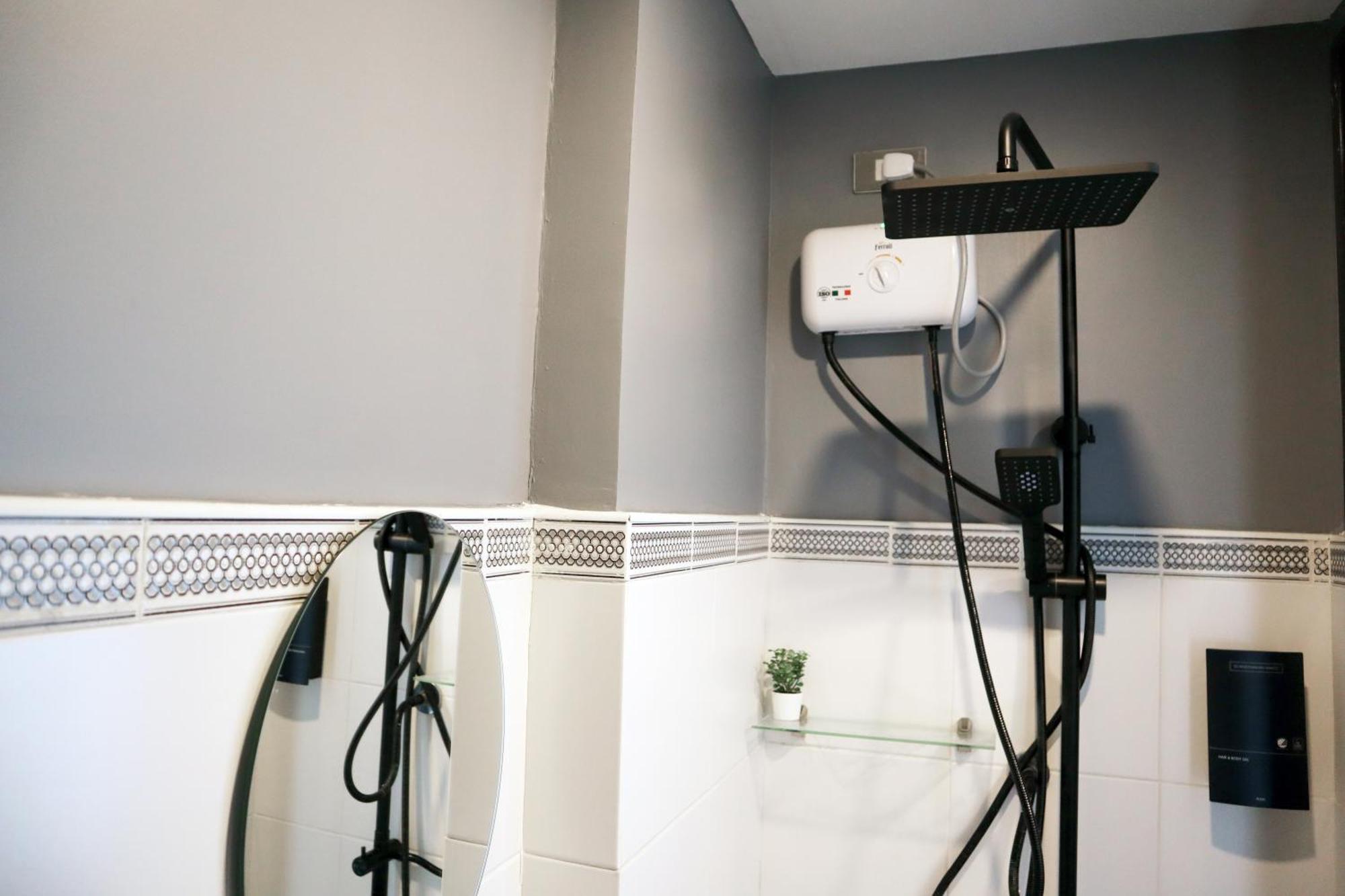 Mystay Hotel Bgc East Makati City Extérieur photo